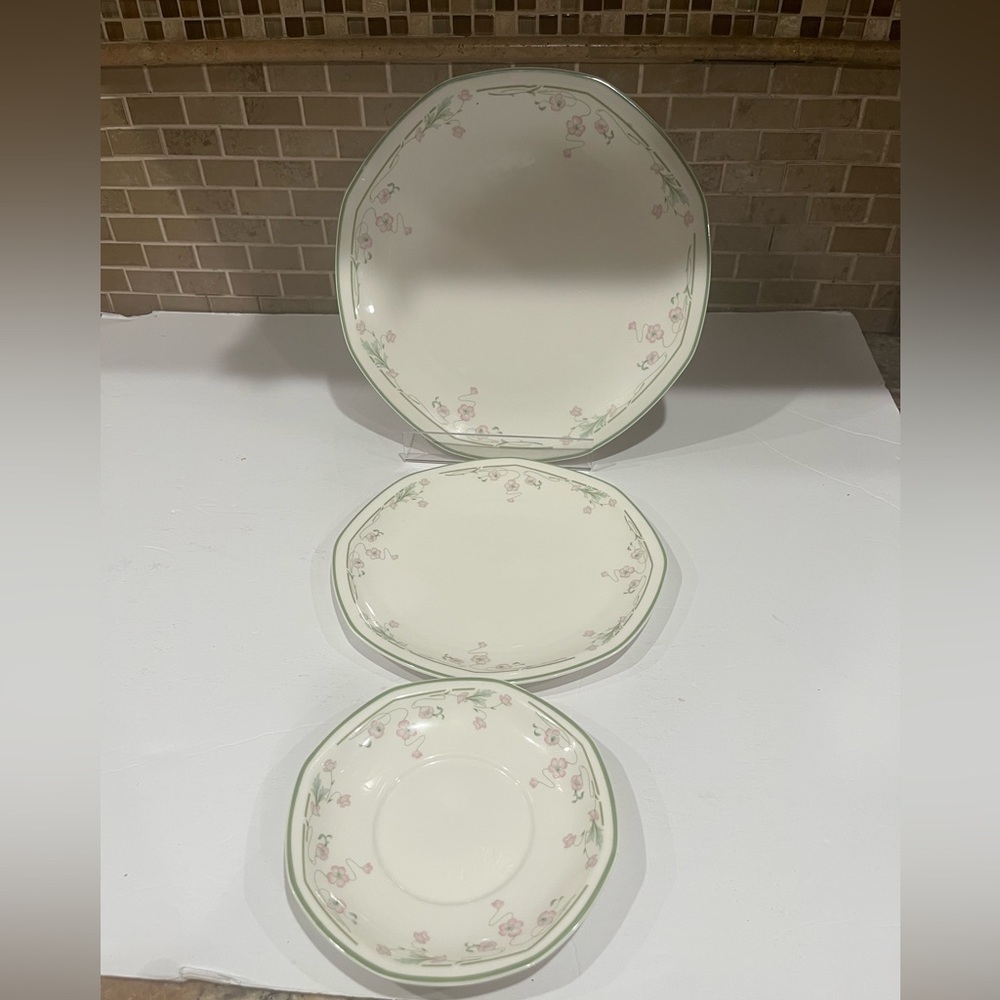 Royal Doulton Caprice 3 piece Plate set.